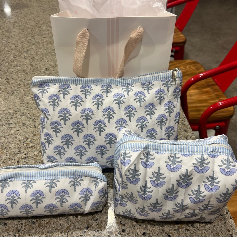 Floral Blue & White Cotton Pouch Set